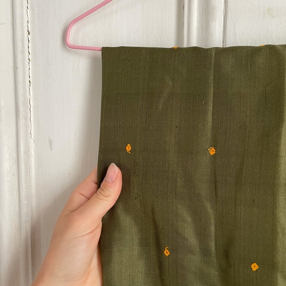 Green and Orange Silk Saree - Picture 3 of 5